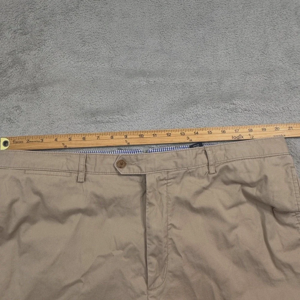 Cremieux Men's Khaki Shorts Tag Size 40 Flat Front 9 inch inseam Great Condition